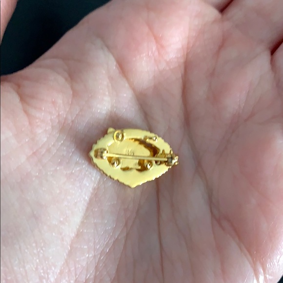 Sigma Alpha Iota Badge - Picture 3 of 4